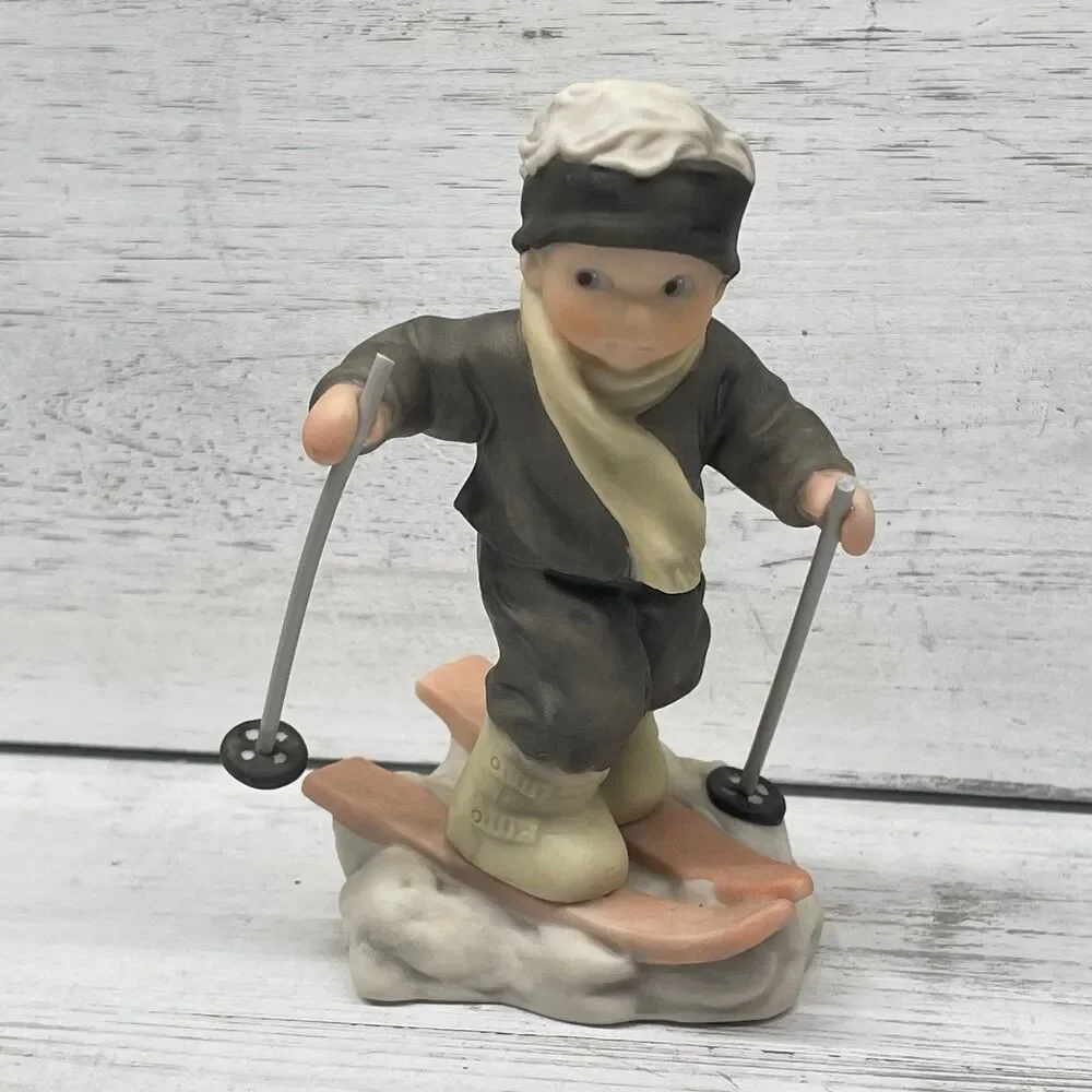 1998 Enesco Pretty as a Picture Winter Mini Figurines 375896 375594 Kim Anderson